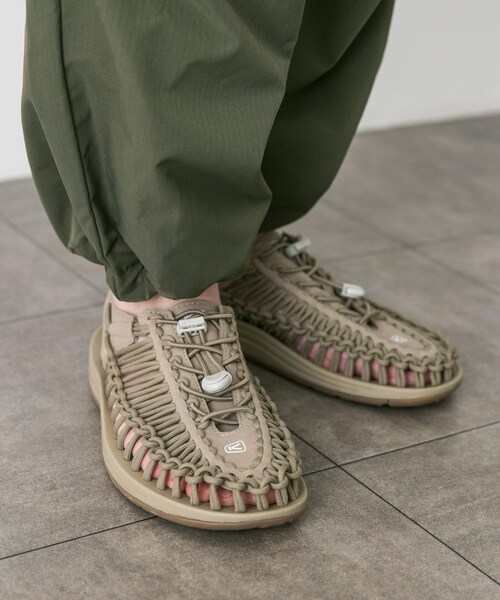 URBAN RESEARCH DOORS（アーバンリサーチドアーズ）の「KEEN　UNEEK（サンダル・メンズ・Timberwolf/Magnet/Dark Olive・8/8.5/9/9.5/10）」の16枚目の写真