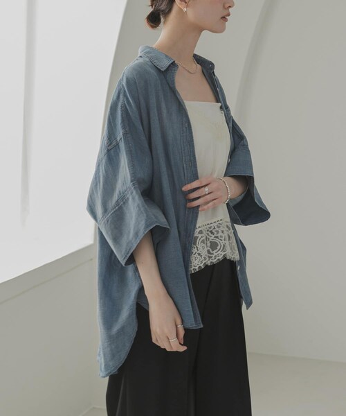 URBAN RESEARCH(アーバンリサーチ)の「ハーフスリーブシアーデニムシャツ(シャツ/ブラウス・レディース・BLUE/SAXBLUE・Free)」の19枚目の写真