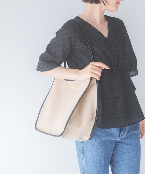 URBAN RESEARCH ROSSO（アーバンリサーチロッソ）の「IOMMI　パイピングハンドルバッグ（トートバッグ・レディース・BLACK/BROWN/BEIGE・Free）」の3枚目の写真