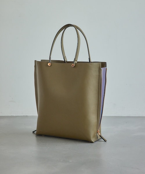 ROPE'（ロペ）の「【ドラマ着用】【E'POR】Y BAG Large【A4対応】（トートバッグ・レディース・ライトグレー/オリーブ・F）」の2枚目の写真