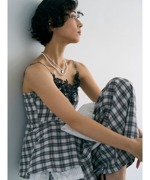 LAGUNAMOON（ラグナムーン）の「レースネックペプラムキャミソール（キャミソール・レディース・ブラック/アイスブルー/ミックス・F）」の3枚目の写真