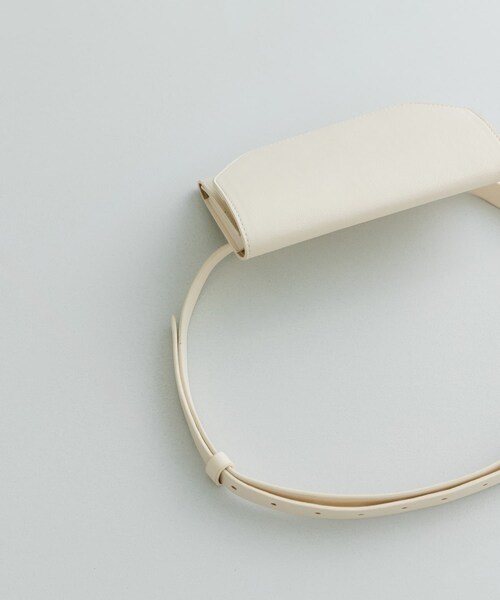 RODE SKO（ロデスコ）の「『MADE IN JAPAN』 ウエストポーチベルトバッグ（ボディバッグ/ウエストポーチ・レディース・BLACK/CAMEL/OFF・One）」の5枚目の写真