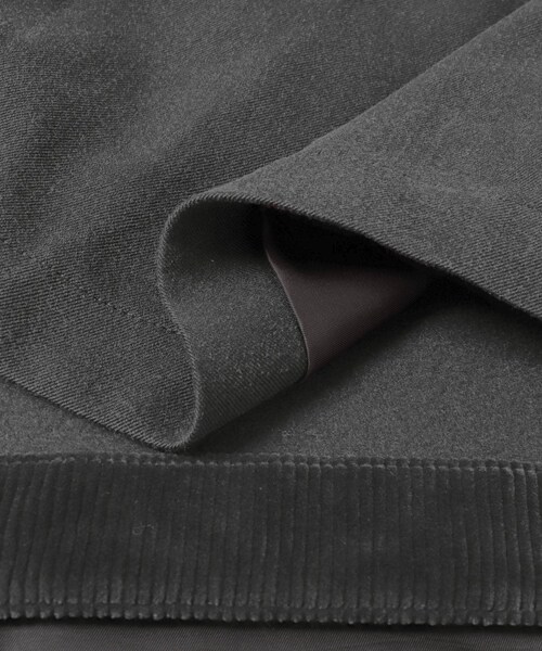 URBAN RESEARCH(アーバンリサーチ)の「A PRESSE Maxi Length Washed Silk Trench Coat(ステンカラーコート・メンズ・CHARCOAL/GRAY・2/3)」の16枚目の写真