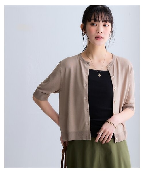 nissen（ニッセン）の「【アイスクリーンプレミアム】クルーネック5分袖ニットカーディガン（持続冷感・接触冷感・毛玉になりにくい・UVカット・洗濯機で洗える・遮熱）＜大きいサイズ有＞（カーディガン/ボレロ・レディース・黒/杢グレー/オフホワイト/スモーキーブルー(終売)/ライムグリーン/ダークグリーン/モカベージュ/ビビットブルー/レモンイエロー/キャメル・S/M/L/LL/3L/4L/5L/6L/8L/10L）」の4枚目の写真