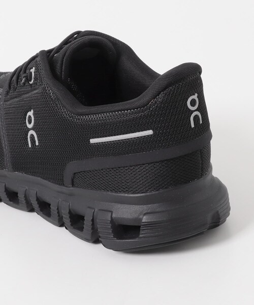 URBAN RESEARCH DOORS(アーバンリサーチドアーズ)の「On CLOUD 6(スニーカー・レディース・WHITE/BLACK・23.5/24/24.5/25/25.5)」の14枚目の写真