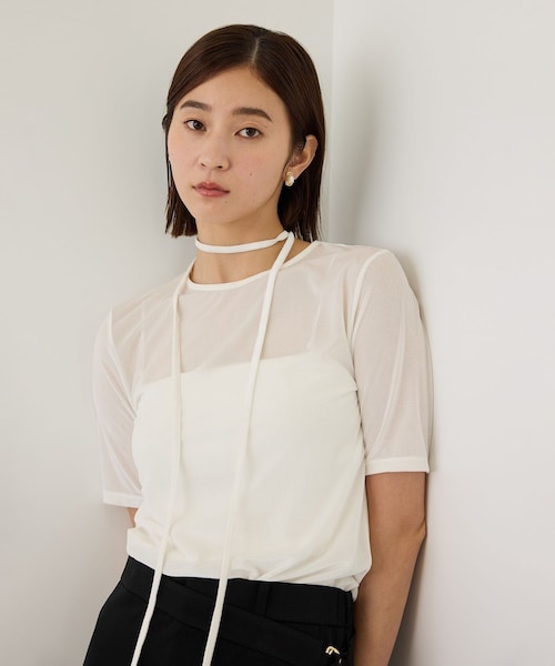 ROPE'(ロペ)の「チョーカーコード付きシアーベロアTシャツ/イージーケア(Tシャツ/カットソー・レディース・オフホワイト/ブラウン/キャメル・36/38)」の3枚目の写真