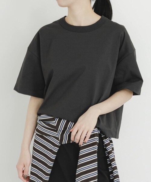 EKAL（エカル）の「DRY OUT SHORT LENGTH T-SHIRTS（Tシャツ/カットソー・レディース・ホワイト/アイボリー/ピンク/チャコール・One）」の5枚目の写真