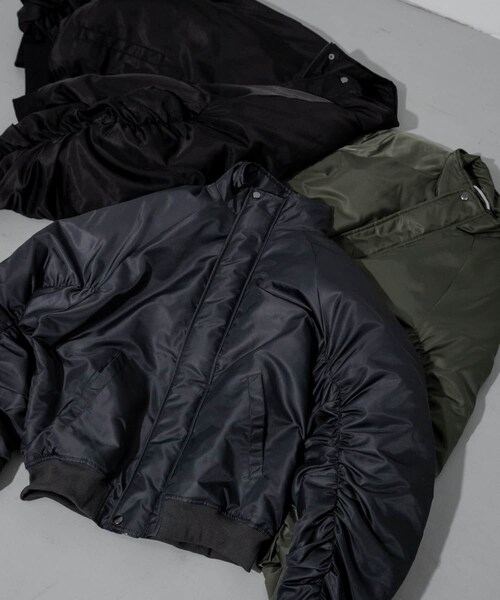 SENSE OF PLACE by URBAN RESEARCH（センスオブプレイスバイアーバンリサーチ）の「『ユニセックス』ナイロンギャザースタンドブルゾン（テーラードジャケット・メンズ・GRAY/BLACK/OLIVE・M/L）」の18枚目の写真