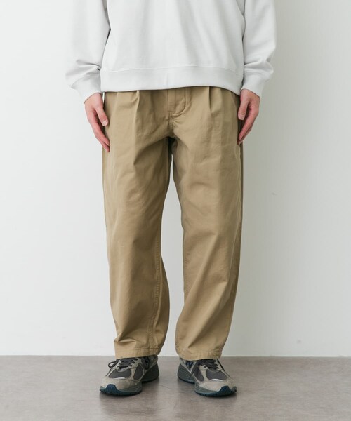 URBAN RESEARCH DOORS（アーバンリサーチドアーズ）の「STILL BY HAND　SELVEDGE 1 PLEAT PANTS（その他パンツ・メンズ・BEIGE/BLACK NAVY・44/46/48）」の7枚目の写真