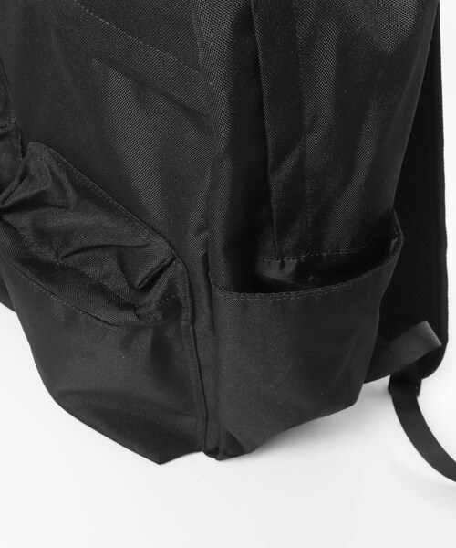 ITEMS URBANRESEARCH（アイテムズ アーバンリサーチ）の「LEE　Water Proof Day Bag（バックパック/リュック・メンズ・BLK・-）」の8枚目の写真