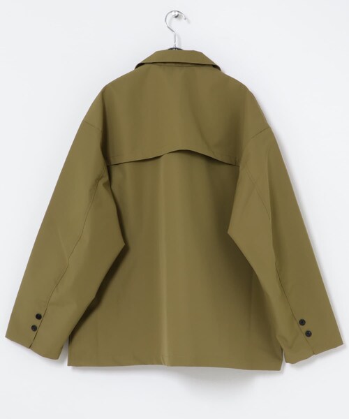 ITEMS URBANRESEARCH(アイテムズ アーバンリサーチ)の「撥水×防風 3Layerショートトレンチ(ステンカラーコート・メンズ・BLACK/DARK BEIGE・M/L)」の11枚目の写真