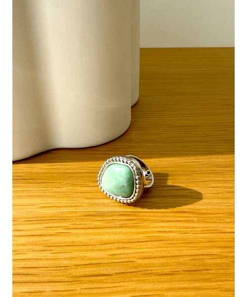 Ungrid（アングリッド）の「ストーンリング（リング・レディース・オフホワイト/ターコイズ/ブラウン・F）」の3枚目の写真