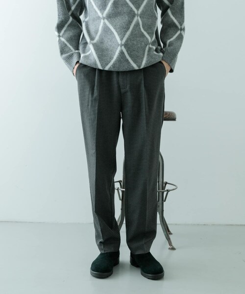 ITEMS URBANRESEARCH(アイテムズ アーバンリサーチ)の「ガンクラブチェック テーパードパンツ(その他パンツ・メンズ・BLK/BEG/BRN・M/L)」の5枚目の写真