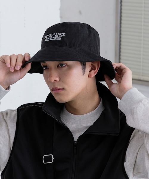 SENSE OF PLACE by URBAN RESEARCH（センスオブプレイスバイアーバンリサーチ）の「ピーチキモウロゴシシュウバケットハット（ハット・メンズ・BLACK/L.BROWN/BLUE・one）」の5枚目の写真