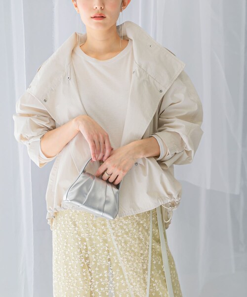 URBAN RESEARCH ROSSO（アーバンリサーチロッソ）の「『撥水』スタンドカラーショートブルゾン（ブルゾン・レディース・darknavy/ivory・FREE）」の4枚目の写真