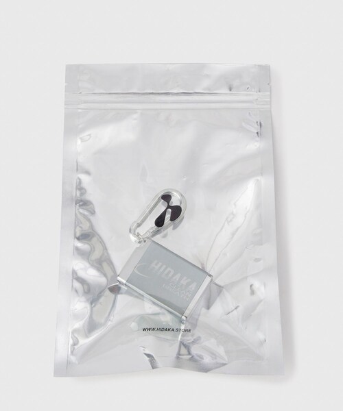 ADAM ET ROPE'（アダムエロペ）の「【HIDAKA/ヒダカ】PORTABLE ASHTRAY - FRISK（キーケース/キーアクセサリー・メンズ・シルバー・F）」の7枚目の写真