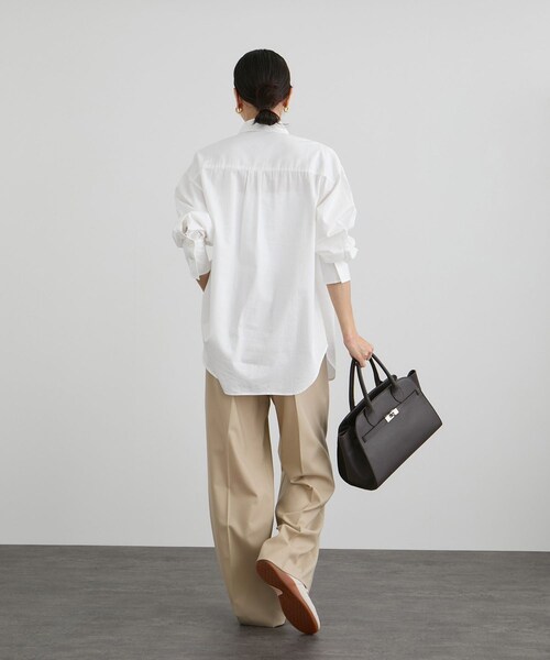 ADAM ET ROPE'(アダムエロペ)の「オーバーダイコットンサテンシャツ(シャツ/ブラウス・レディース・ホワイト/サックス・F)」の9枚目の写真