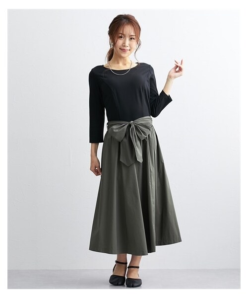 nissen（ニッセン）の「【大きい胸専用】7分袖ボリュームスカートドッキングワンピース（ポケット、ウエストリボン付）（ワンピース・レディース・ブラック+ダークカーキ/ブラック+ブラック・FM/FL/FLL）」の6枚目の写真