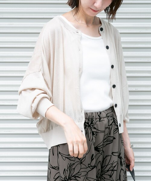 ITEMS URBANRESEARCH（アイテムズ アーバンリサーチ）の「『UVカット/接触冷感』エアリークルーネックカーディガン（カーディガン/ボレロ・レディース・BEG/MNT/NVY/PNK・Free）」の6枚目の写真