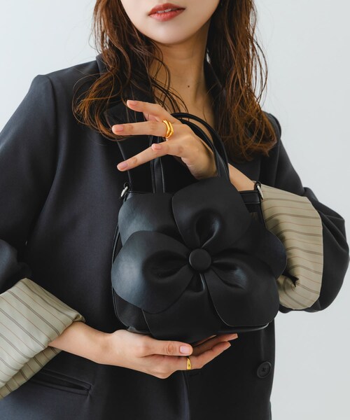 RODE SKO（ロデスコ）の「フラワーモチーフシアーバッグ（ハンドバッグ・レディース・BLACK/EGG/SAX・One）」の6枚目の写真