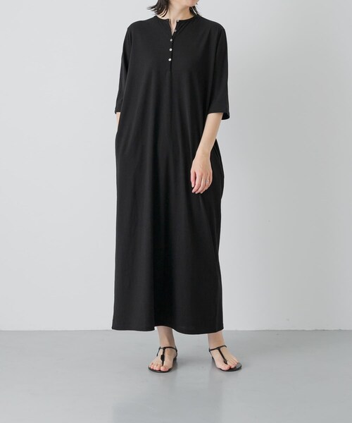 かぐれ（カグレ）の「『2サイズ展開』ヘンリーカットワンピース（ワンピース・レディース・BLACK/CHARCOAL・1/0）」の5枚目の写真