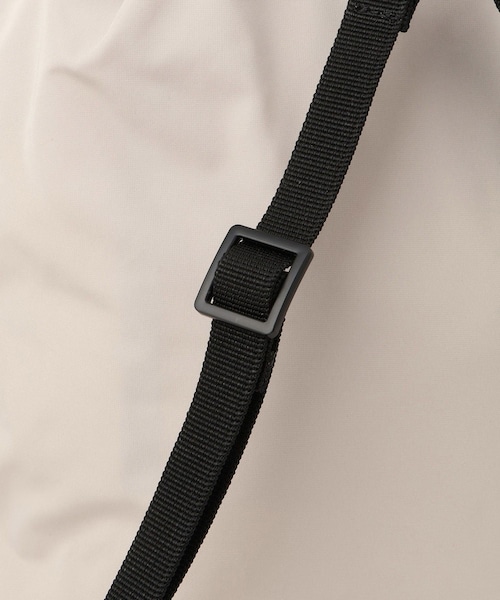 ADAM ET ROPE'（アダムエロペ）の「【WEB限定】2WAYナップサック / 撥水（バックパック/リュック・レディース・ブラック/ベージュ系・F）」の19枚目の写真