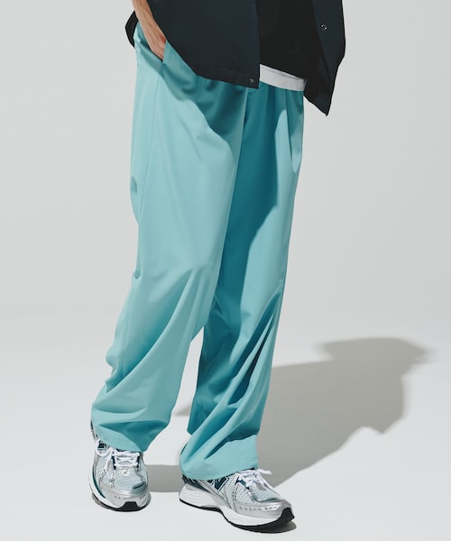 URBAN RESEARCH DOORS(アーバンリサーチドアーズ)の「『仁村紗和さん着用』『UR TECH』サマシェア イージートウラザー(その他パンツ・メンズ・GRAY/L.BLUE/CHARCOAL/BLACK・S/M/L/XL)」の4枚目の写真