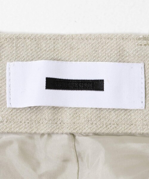 URBAN RESEARCH(アーバンリサーチ)の「REVERBERATE TACKED TROUSERS(その他パンツ・メンズ・ECRU/BLACK・1)」の15枚目の写真
