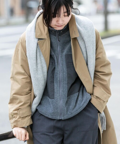 EKAL（エカル）の「デタッチャブルフリースブルゾン（ブルゾン・レディース・オフ/チャコール・one）」の2枚目の写真