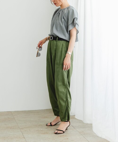 URBAN RESEARCH ROSSO（アーバンリサーチロッソ）の「リンネル8月号掲載『UR TECH』F by ROSSO　フレアスリーブブラウス（シャツ/ブラウス・レディース・NAVY/GRAY/MINT/BLUE ST/BROWN ST・FREE）」の8枚目の写真