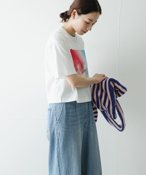 URBAN RESEARCH(アーバンリサーチ)の「NEW BALANCE NB GREYフォトTシャツレッド(Tシャツ/カットソー・レディース・ホワイト・M)」の6枚目の写真
