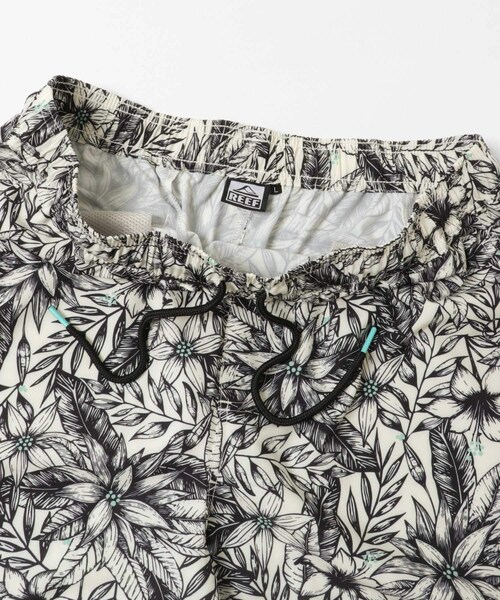 URBAN RESEARCH Sonny Label（アーバンリサーチサニーレーベル）の「REEF　FLOWER LEAF17 SHORTS（その他パンツ・メンズ・OWT/BLU・M/L）」の8枚目の写真