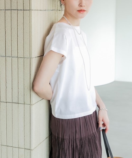 URBAN RESEARCH（アーバンリサーチ）の「スーピマコットンボートネックカットソー（Tシャツ/カットソー・レディース・D.NAVY/WHITE/TAUPE・FREE）」の8枚目の写真