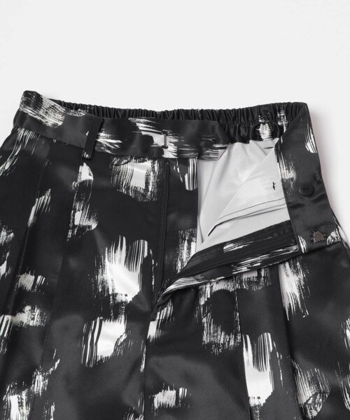 LAATO（ラート）の「black flower pants（その他パンツ・レディース・フラワー・Free/TALL）」の3枚目の写真