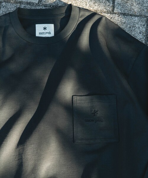 URBAN RESEARCH DOORS(アーバンリサーチドアーズ)の「『別注』Snow Peak Apparel×DOORS POCKET LOGO LONG-SLEEVE T-SHIRTS(Tシャツ/カットソー・メンズ・WHITE/BLUEGRAY/FOLIAGE/CHARCOAL・M/L/XL)」の22枚目の写真