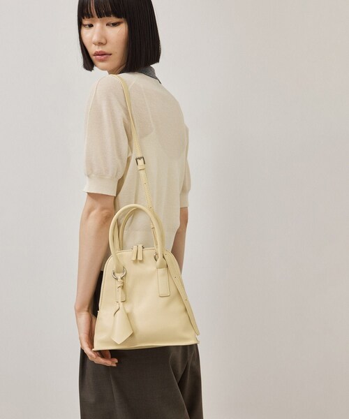 ADAM ET ROPE'（アダムエロペ）の「チャームセットラウンドボストンバッグ（ボストンバッグ・レディース・ブラック/クリーム・F）」の6枚目の写真