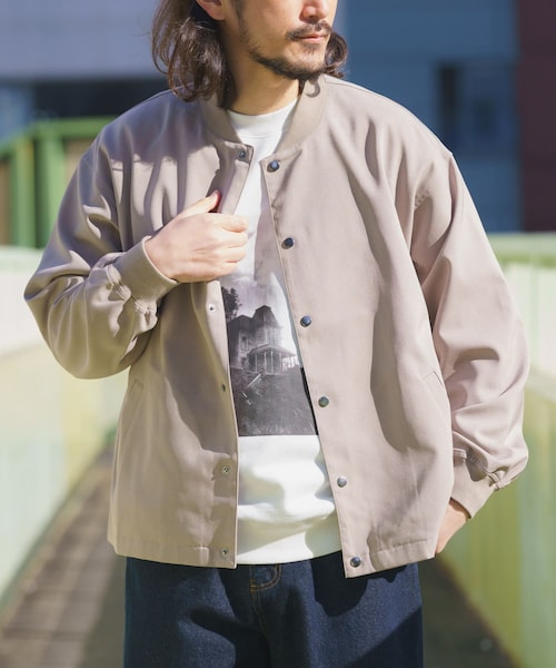 ITEMS URBANRESEARCH(アイテムズ アーバンリサーチ)の「『イージーケア/吸水速乾/接触冷感』高機能ドライタッチスナップブルゾン(楽着シリーズ)(ブルゾン・メンズ・KHK/GRY/SUMI-KURO/BEG・M/L)」の3枚目の写真