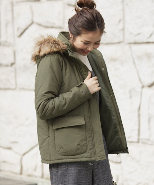 URBAN RESEARCH Sonny Label（アーバンリサーチサニーレーベル）の「ファートリムフードマウンテンパーカー∴（マウンテンパーカー・レディース・カーキ/ベージュ/ネイビー・36/38）」の4枚目の写真