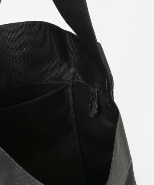 URBAN RESEARCH(アーバンリサーチ)の「Kaan BUCKET TOTE WP(トートバッグ・メンズ・MOCHA/BLK/ORANGE/MARINE/LEMONGRASS/K.GREEN/COBALT/SAND/BLACK・FREE)」の16枚目の写真
