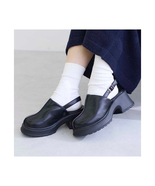 noyau(ノヤウ)の「センターライン厚底サボサンダル (サンダル・レディース・BL/CL/SV・S/22.5cm/M/23.5cm/L/24.5cm/LL/25cm)」の5枚目の写真