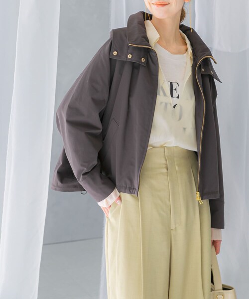 URBAN RESEARCH ROSSO（アーバンリサーチロッソ）の「『WEB限定』フードマウンテンパーカー（マウンテンパーカー・レディース・CHARCOAL/IVORY/YELLOW・FREE）」の2枚目の写真