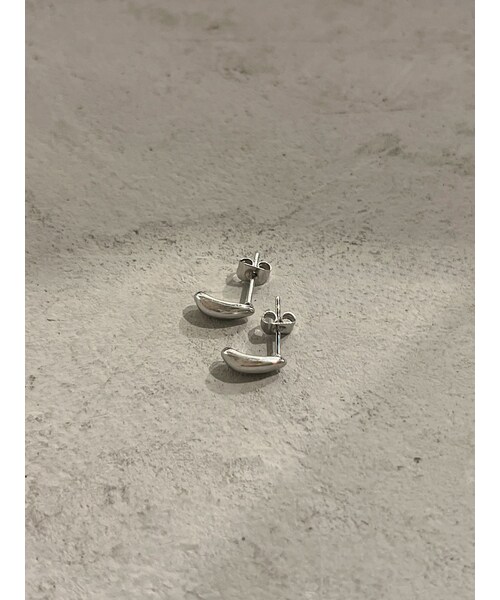 Ungrid（アングリッド）の「ドロップデザインミニピアス（ピアス（両耳用）・レディース・シルバー/ゴールド・F）」の2枚目の写真