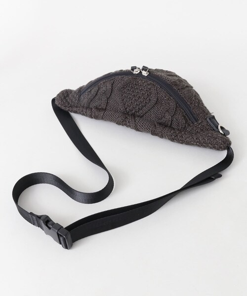 ITEMS URBANRESEARCH（アイテムズ アーバンリサーチ）の「ニットウールウエスト∴（ボディバッグ/ウエストポーチ・メンズ・BLK/GRY/CAM・one）」の7枚目の写真