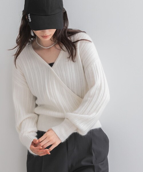 URBAN RESEARCH ROSSO（アーバンリサーチロッソ）の「『一部WEB限定カラー』ランダムリブカシュクールニット（ニット/セーター・レディース・OFF WHITE/COFFEE/BLUE GRAY/RED・Free）」の9枚目の写真