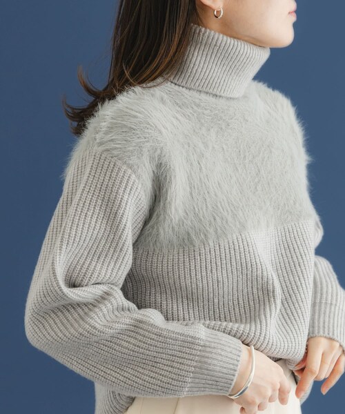 URBAN RESEARCH ROSSO（アーバンリサーチロッソ）の「エアリーヤーンドッキングニットプルオーバー（ニット/セーター・レディース・GRAY/OFF WHITE/BLACK・FREE）」の20枚目の写真