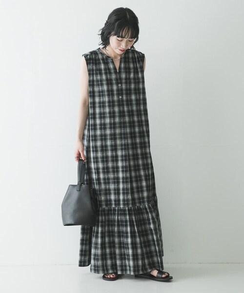URBAN RESEARCH（アーバンリサーチ）の「サッカーチェックワンピース（ワンピース・レディース・BLACK/NAVY・Free）」の10枚目の写真