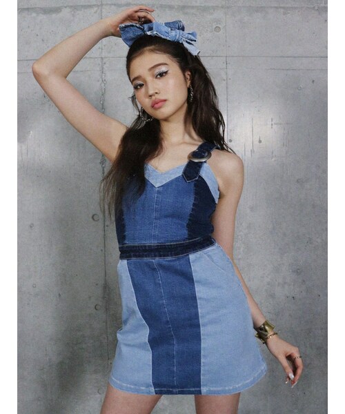 EVRIS（エヴリス）の「【10周年記念】ブロッキングデニムミニワンピース（ワンピース・レディース・ブルー・F）」の19枚目の写真
