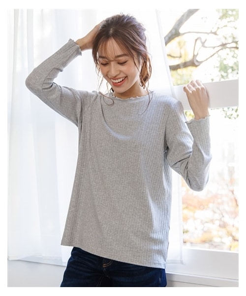 nissen（ニッセン）の「大きいサイズ　重ね着に便利！ＵＶカットメローフリル使いリブトップス（Tシャツ/カットソー・レディース・オフホワイト/セージグリーン/黒/ベイクドピンク/杢グレー/ベイクドオレンジ/モカ/ラベンダー/ソフトピンク・L/LL/3L/4L/5L/6L/8L/10L）」の22枚目の写真