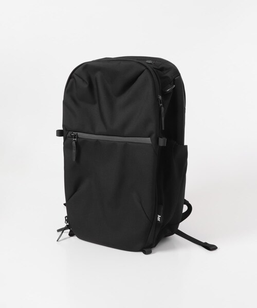 URBAN RESEARCH(アーバンリサーチ)の「AER TRAVEL PACK 4 28L(バックパック/リュック・メンズ・BLACK・Free)」の2枚目の写真
