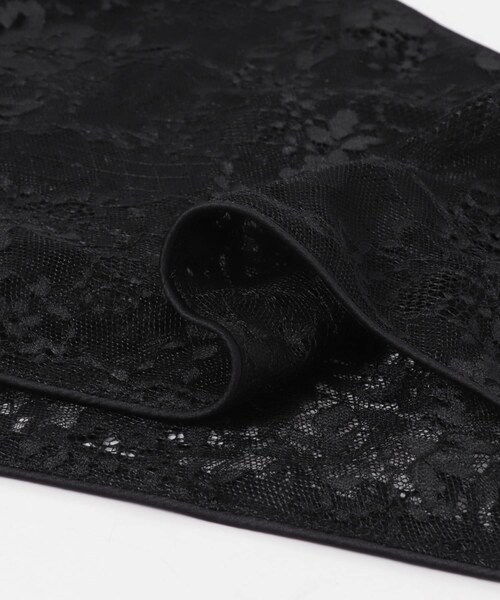 URBAN RESEARCH DOORS（アーバンリサーチドアーズ）の「LAYAS　LACE TRIANGLE SCARF（バンダナ/スカーフ・レディース・WHITE/BLACK・One）」の7枚目の写真